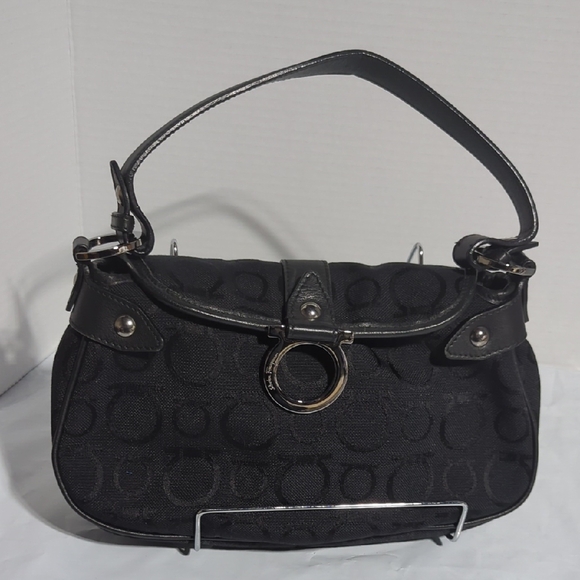 Salvatore Ferragamo Handbags - Salvatore Ferragamo Black Shoulder Bag